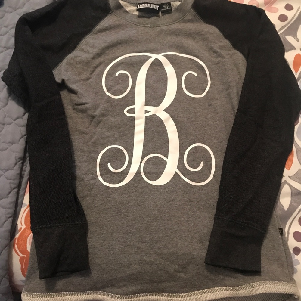 Monogrammed B sweatshirt